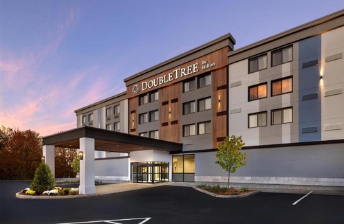Concord Hotel | Doubletree By Hilton Concord Downtown