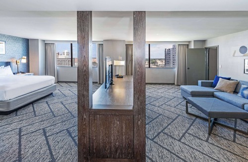 Downtown Tulsa Hotel | DoubleTree by Hilton Tulsa Downtown