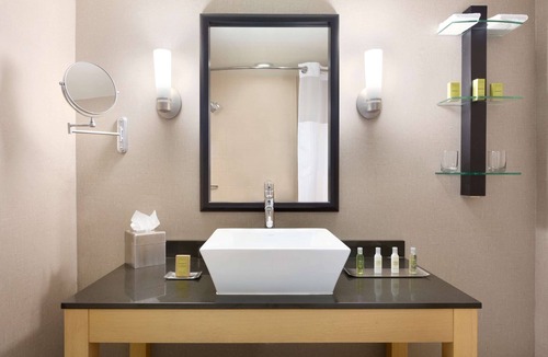 Central Oklahoma City Hotel | DoubleTree by Hilton Hotel Oklahoma City Airport