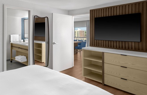 South Bend Hotel | Doubletree Hotel South Bend