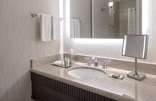 Downtown Minneapolis Hotel | DoubleTree Suites by Hilton Minneapolis Downtown