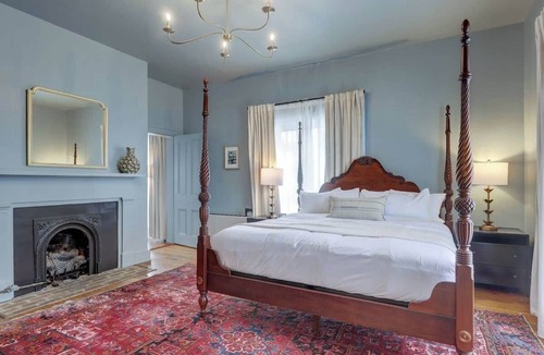 North Downtown Hotel | Downtown Boutique Hotel King Suite with Pool