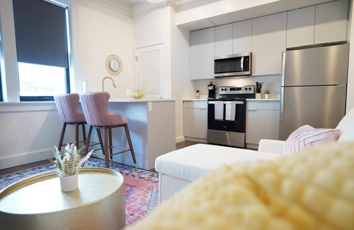 Uptown District Hotel | Downtown Columbus The Standard Apartment