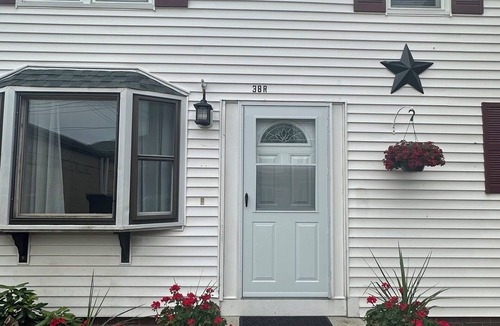 Gloucester House | Downtown Dahlias fully remodeled in the heart of Gloucester