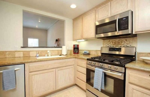 Downtown Condo | Downtown Pismo Beach modern, updated, single-level