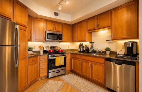 Downtown Condo | Downtown Silver Spring 2BR LuxePad, Walk to DC Metro, Gym