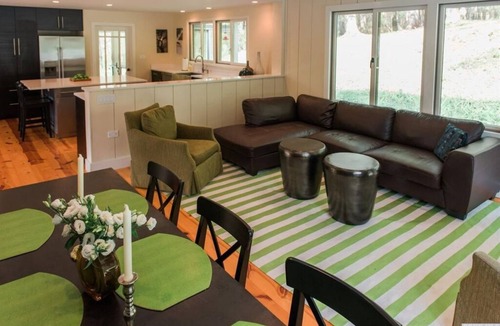 East Chatham House | Dream getaway - mtn views, ski, pool, BBQ, Firepit, Kid friendly, Lakes, WFH