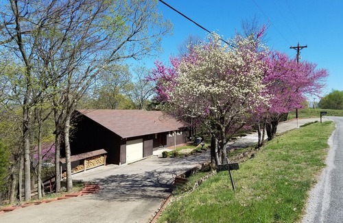 Lost Bridge Village House | Dreamcatcher-Lake View-Screened in Deck-Close to Marina!