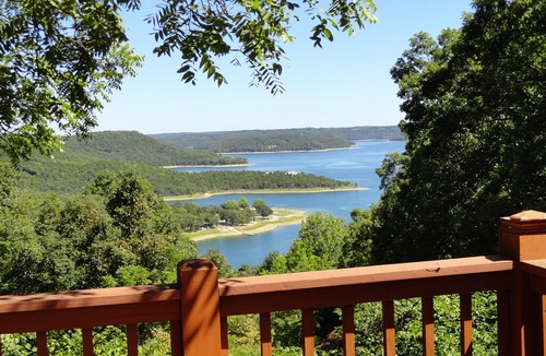 Lost Bridge Village House | Dreamcatcher-Lake View-Screened in Deck-Close to Marina!