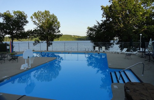 Lost Bridge Village House | Dreamcatcher-Lake View-Screened in Deck-Close to Marina!