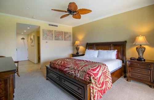 Kapalua Hotel | Dreamy Maui Escape: Exclusive Villas with Private Pools near Kapalua Bay