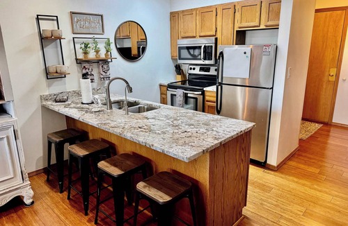 Notch Estates Condo | Dual Condos near Silver Dollar City, Sleeps 12