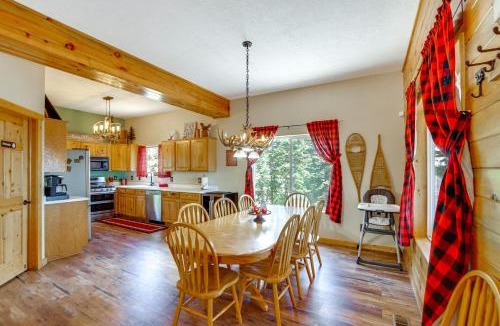 Meadow View Heights House | Duck Creek Village Cabin Near National Forest!