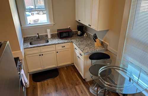 Beverly Apartment | Dwtn Beverly! 5 Min to Salem!