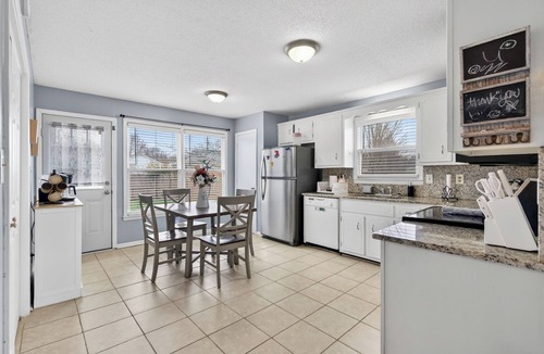 Oak Grove House | Eagles Rest Home Sleeps 7 Minutes to Army Base