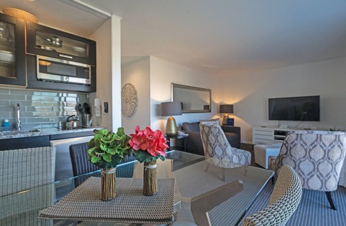 East Hampton North Hotel | East Hampton House Resort