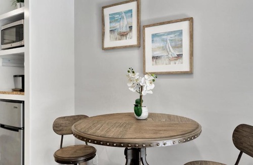 East Hampton North Hotel | East Hampton House Resort
