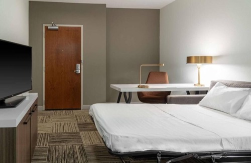 North Little Rock Hotel | Easy Access to I-40: Close to Clinton Presidential Center & Downtown!