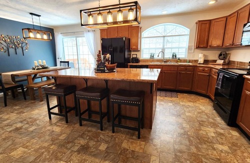 Creola Cabin | Echo Hill - private cabin w/hot tub, backs to woods, close to Hocking Hills