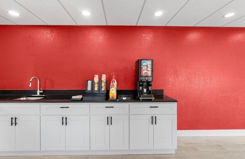 Cranston Hotel | Econo Lodge Cranston - Providence
