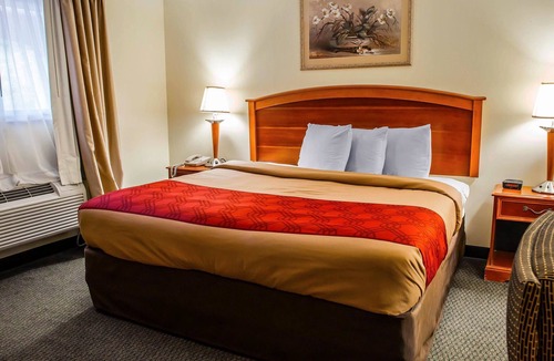 Clairton Hotel | Econo Lodge Jefferson Hills Hwy 51