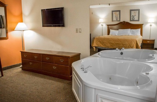 Kent Hotel | Econo Lodge Kent - Akron West