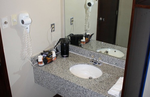 Salina Hotel | Econo Lodge Salina Scenic Route 89 & I-70
