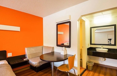 Blue Springs Hotel | Economy Hotel Kansas City