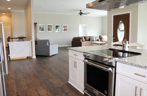 Eddyville House | Eddy Bay Hideaway - Family Oasis!
