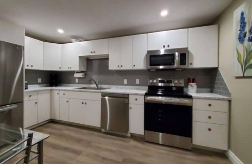 Prince William Apartment | Edgewater Hideaway, Relaxing Waterfront Private Queen Suite Apartment