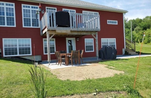 Prince William Apartment | Edgewater Hideaway, Relaxing Waterfront Private Queen Suite Apartment