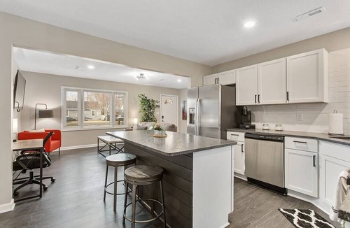 Shawnee House | Elegant, 4BR undisturbed tranquility