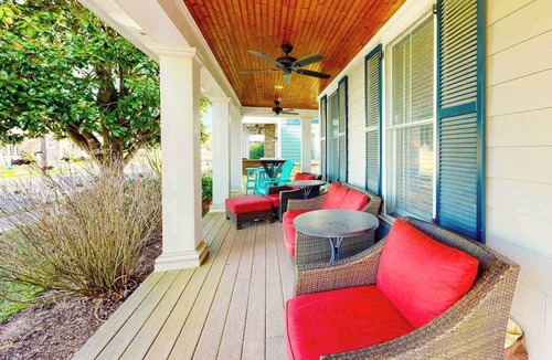 Country Club Estates House | Elegant house near the ocean with AC, W/D & outdoor space - walk to boardwalk