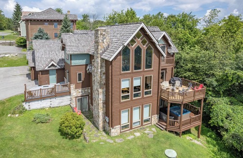McHenry House | Elegant Ski-In/Out Lodge w/Fireplaces & Hot Tub