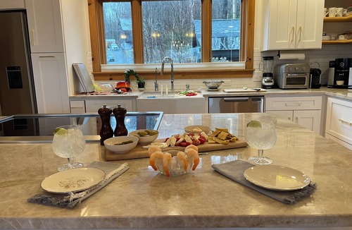 Bolton Valley House | Elegant Ski-in Ski-out House at Bolton Valley Resort