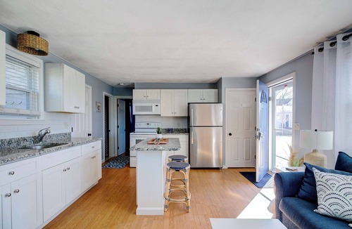 Easton's Point House | Ellery Bungalow #51- Island Calm Near Newport