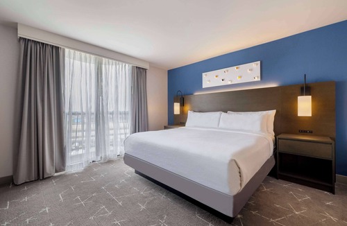 Tulsa Hotel | Embassy Suites by Hilton Tulsa I-44