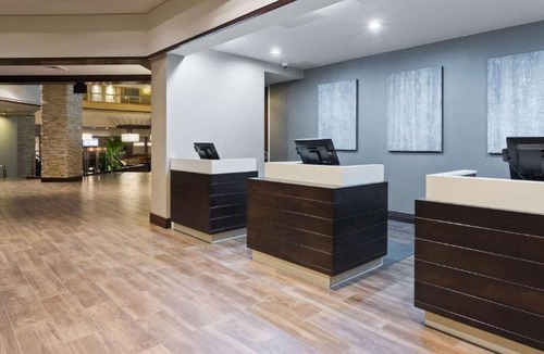 Centennial Hotel | Embassy Suites Denver Tech Center