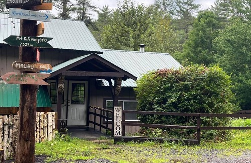 St. Johnsbury RV Rental | Enchanting Off=Grid Glamping Tent @ Dagger's Ravine