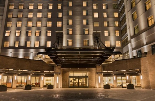 Berkeley Heights Hotel | Enjoy 2 Comfortable Units with Onsite Pool and Pets Allowed