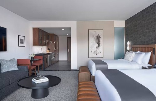 Ivins Hotel | Enjoy a Calm, Relaxing Desert Stay Near Tuacahn Center For The Arts - 2.3 miles