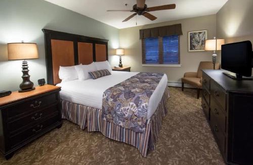 Brownsville House | Enjoy snowball fights or romantic nights in a 1BD vacation apartment