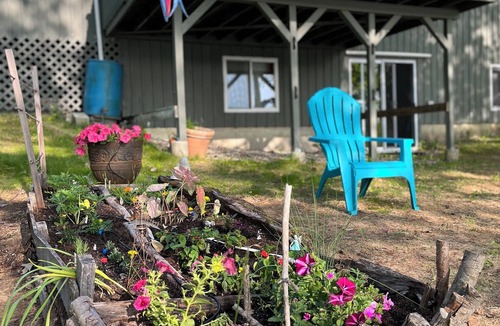 Winthrop House | Enjoy Sunset views on tranquil Dexter Pond