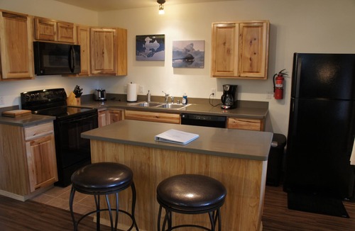 Bear Creek Cabin | Enjoy this Newly Constructed Luxury Suite surrounded by Alaska's Natural Beauty