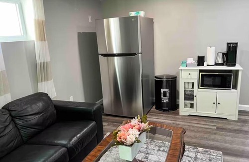 North Billerica Apartment | Entire Beautiful Guest Two Bedroom with own entrance along routes 3, 495 & 95