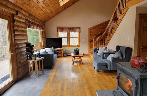 Canterbury Cabin | Entire home in Canterbury, New Hampshire