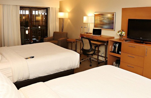 Mansfield Hotel | enVision Hotel & Conference Center Mansfield-Foxboro