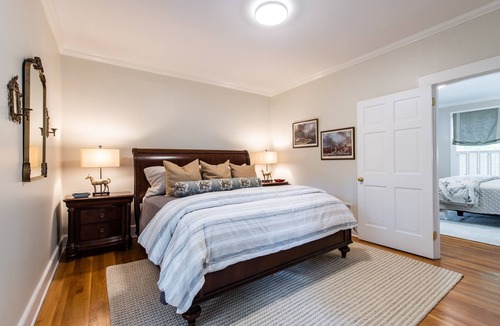 Versailles House | Equestrian Elegance Tranquil Retreat Horse Bourbon