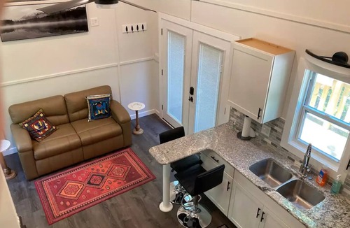 Mount Marion House | Esopus Creek modern Tiny house Retreat in Woodstock &Kingston Catskill area!