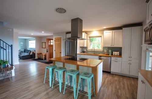 North Sebago Villa | Estate House Limit 12 4 Bedroom Estate